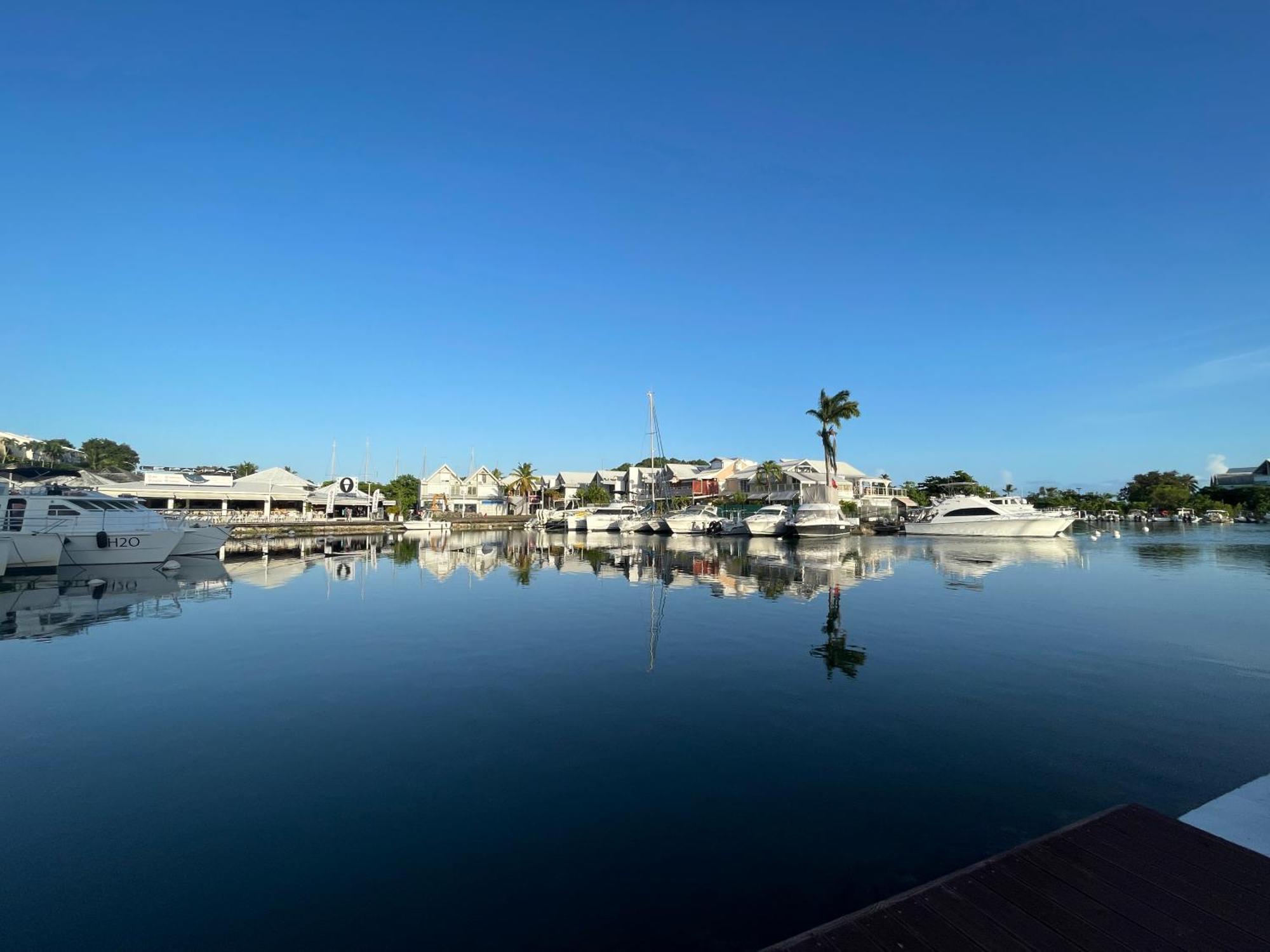 T2 Calme Et Lumineux Au Coeur De Pointe-A-Pitre Apartment ภายนอก รูปภาพ