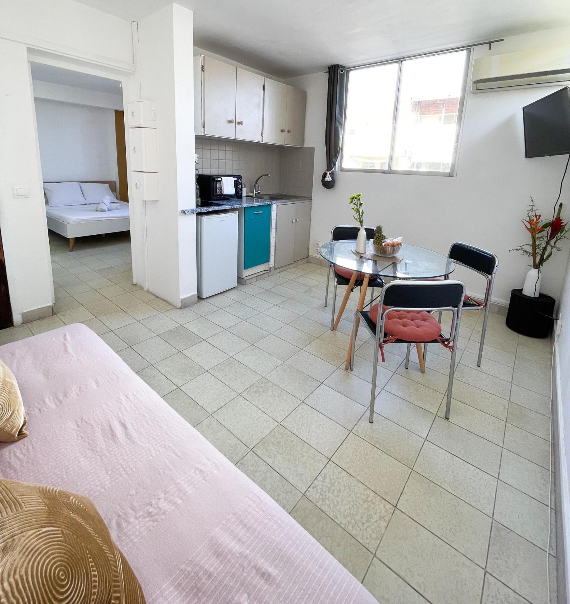 T2 Calme Et Lumineux Au Coeur De Pointe-A-Pitre Apartment ภายนอก รูปภาพ